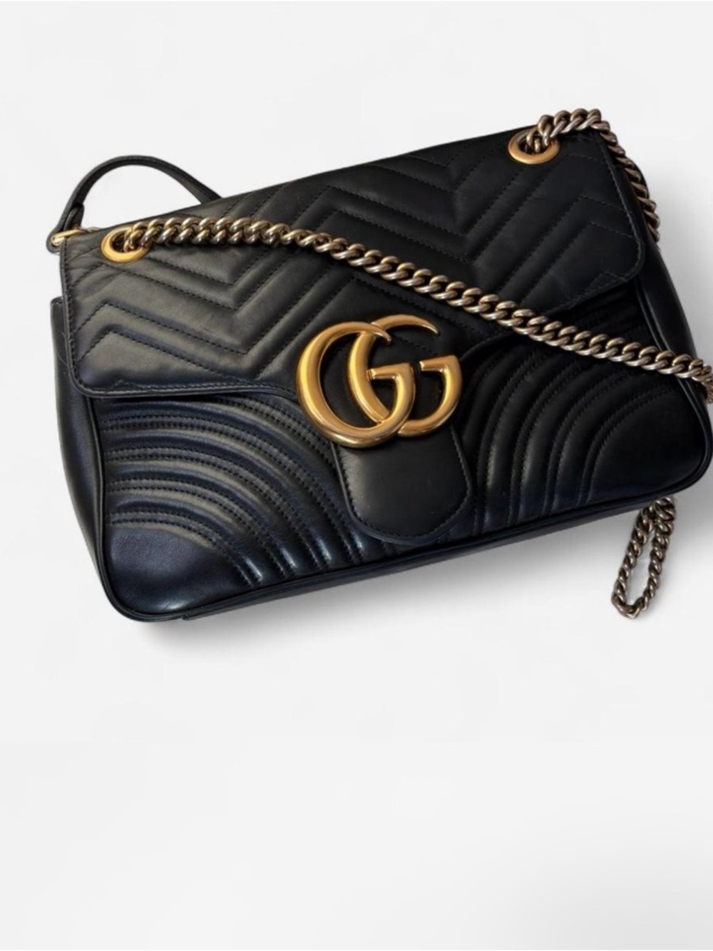 Gucci GG Marmont Matelassé Leather Shoulder Bag in Black